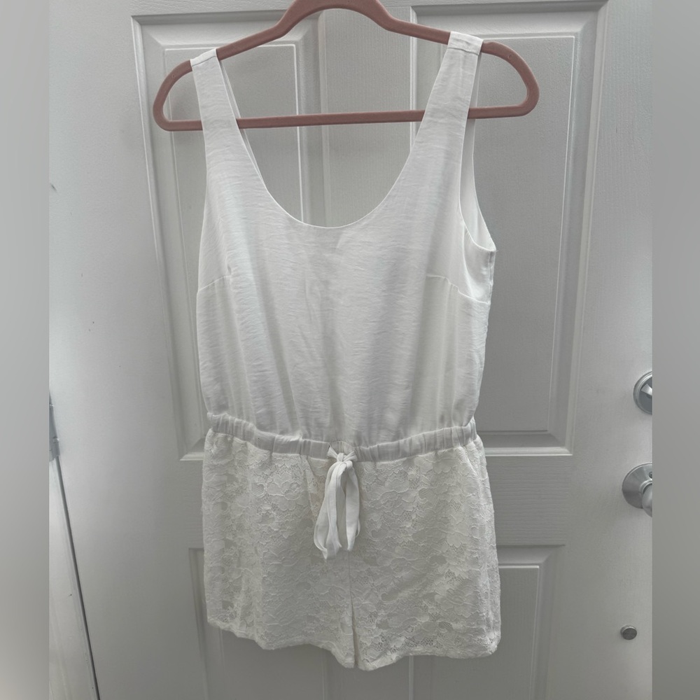 Jennifer Lopez White Lace Romper